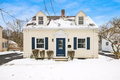 281 E Schreyer Pl, Columbus, OH 43214