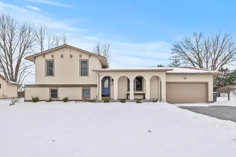1737 Shady Brook Ln, Columbus, OH 43228