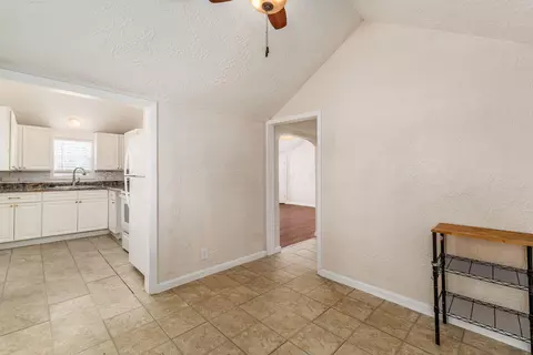 Entry Way - 791 Westphal Ave, Columbus, OH 43213 photo 5 of 5
