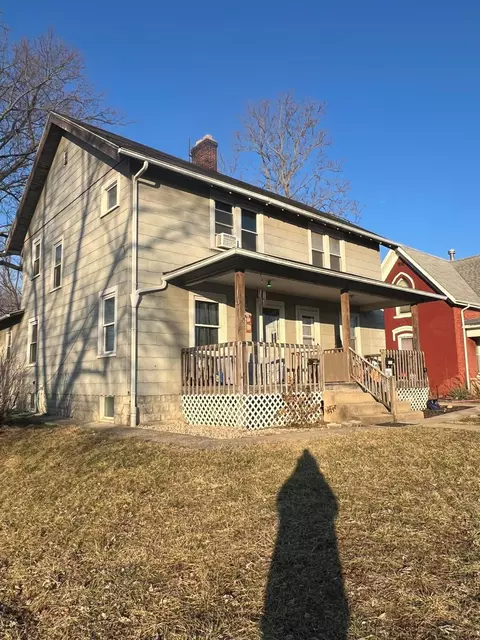 320 E Mill St, Circleville, OH 43113 photo 4