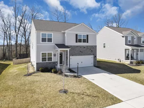 313 Creek View Dr, Commercial Point, OH 43116