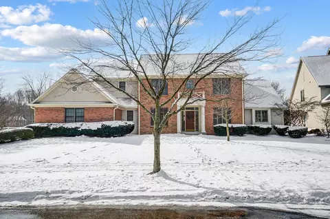 6059 Heritage Lakes Dr, Hilliard, OH 43026