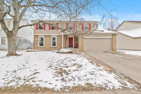 8156 Storrow Dr, Westerville, OH 43081