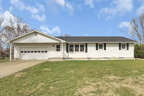 566 Randy Dr NE, Newark, OH 43055