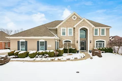 6247 Spring Run Dr, Westerville, OH 43082