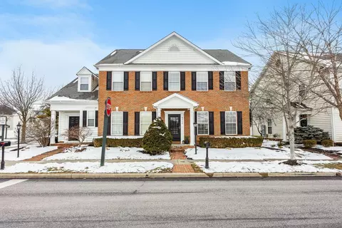 8212 Griswold Dr, New Albany, OH 43054