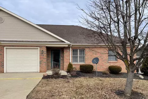 15 Carlin Ct #12, Logan, OH 43138
