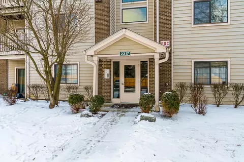 2317 Vicente Ct #104, Columbus, OH 43235