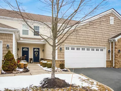 6216 Albany Brooke Dr, Westerville, OH 43081