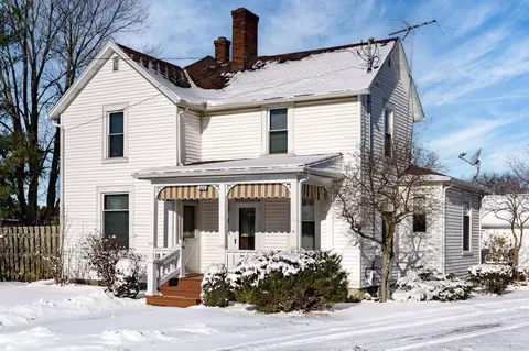 326 W Columbus Rd, South Charleston, OH 45368