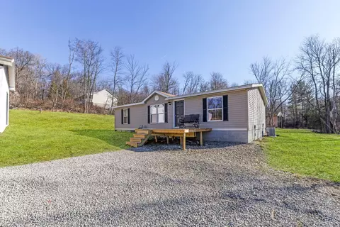 9211 Panhandle Rd SE, Heath, OH 43056
