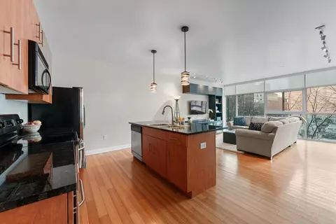 100 E Gay St #204, Columbus, OH 43215
