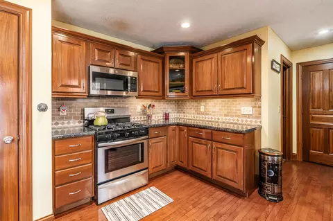 Kitchen - 83 Brooksedge Dr E, Pataskala, OH 43062 photo 2 of 2