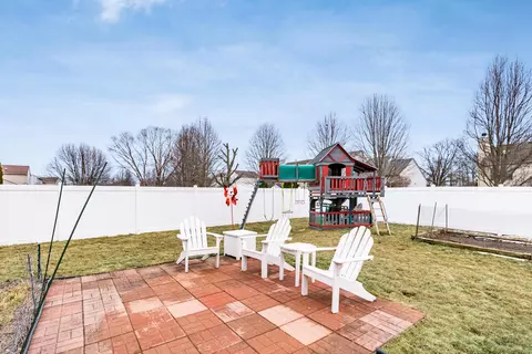 Exterior - 83 Brooksedge Dr E, Pataskala, OH 43062 photo 5 of 7