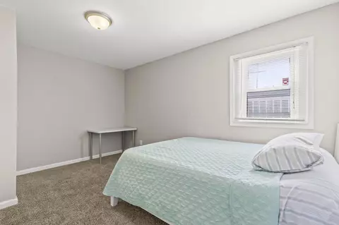Bedroom - 627 E Moler St, Columbus, OH 43207 photo 2 of 3