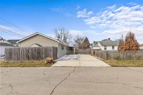 Exterior - 627 E Moler St, Columbus, OH 43207 photo 8 of 11