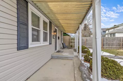 Exterior - 627 E Moler St, Columbus, OH 43207 photo 3 of 11