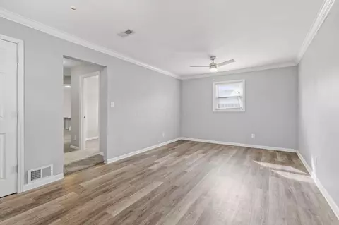 Living - 627 E Moler St, Columbus, OH 43207 photo 1 of 3