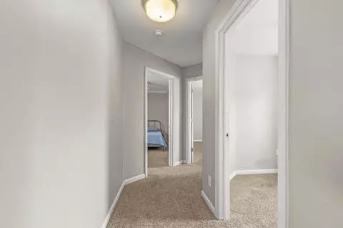 Entry Way - 627 E Moler St, Columbus, OH 43207 photo 4 of 4