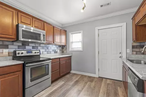Kitchen - 627 E Moler St, Columbus, OH 43207 photo 1 of 2