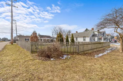 Exterior - 627 E Moler St, Columbus, OH 43207 photo 5 of 11