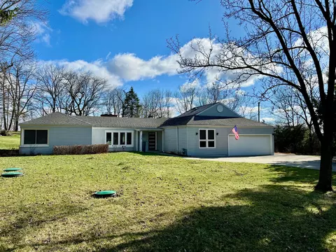 158 Meadow Ln, Springfield, OH 45505 photo 2