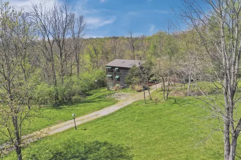 2098 Maya Ln, Sugar Grove, OH 43155