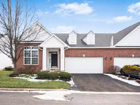 3267 Belstead Dr, Grove City, OH 43123