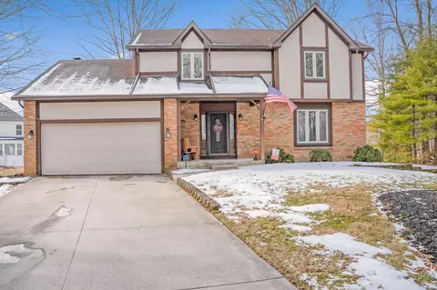 8735 Ramblewood Ct, Pickerington, OH 43147