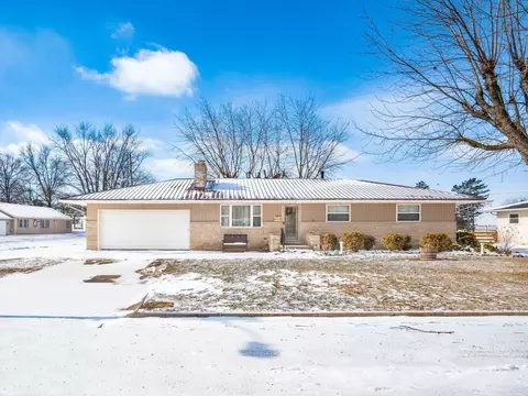 329 Rosewood Ave, Mount Sterling, OH 43143
