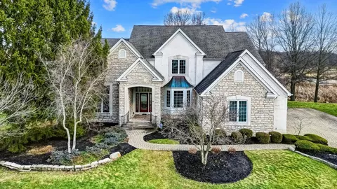 5863 Medallion Dr W, Westerville, OH 43082
