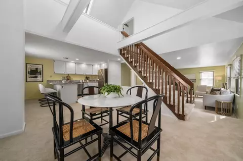 382 Jackson St, Columbus, OH 43206