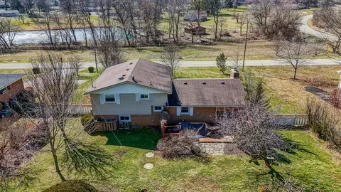 2714 Preston Dr, Springfield, OH 45506 photo 4