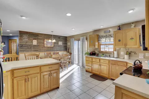 Kitchen - 10175 N Morrison Rd, Dresden, OH 43821 photo 3 of 8