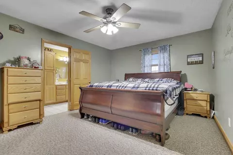 Bedroom - 10175 N Morrison Rd, Dresden, OH 43821 photo 6 of 8