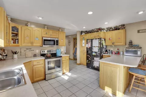Kitchen - 10175 N Morrison Rd, Dresden, OH 43821 photo 1 of 8
