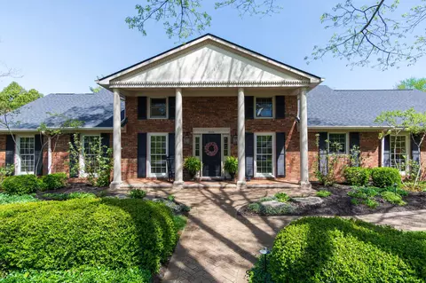 4580 Helston Ct, Columbus, OH 43220