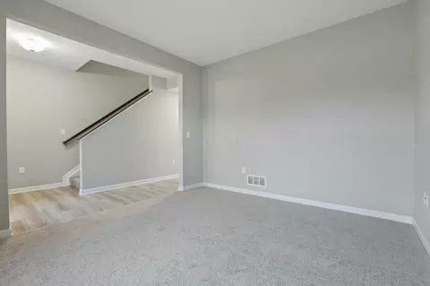 Living - 686 Hilton Dr, Reynoldsburg, OH 43068 photo 1 of 7