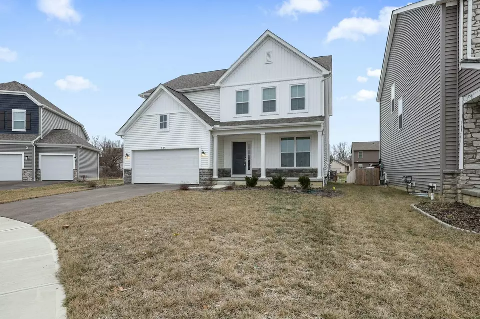 Exterior - 686 Hilton Dr, Reynoldsburg, OH 43068 photo 10 of 10