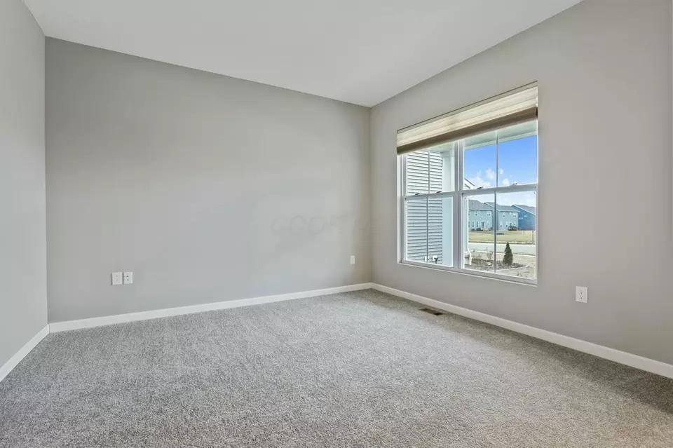 Other - 686 Hilton Dr, Reynoldsburg, OH 43068 photo 2 of 16