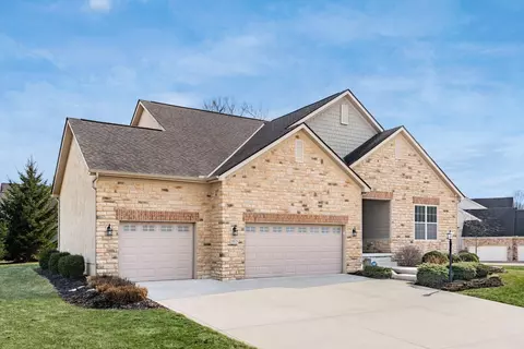 1873 Ivywood Ct, Pataskala, OH 43062
