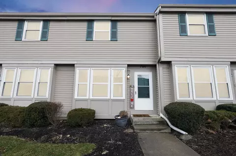 7914 Barkwood Dr #22D, Worthington, OH 43085