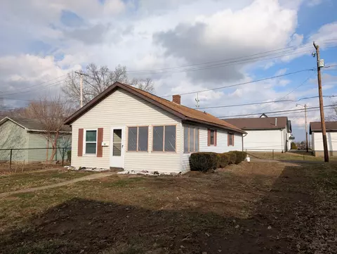 32 Magnolia Ave, Newark, OH 43055