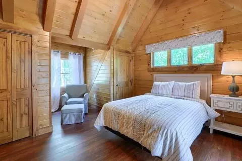 Bedroom - 22801 Griffith Rd, Logan, OH 43138 photo 6 of 8