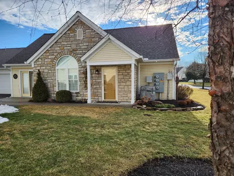 7879 Meadowlark Ln N, Reynoldsburg, OH 43068