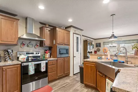 166 Villa Dr, Circleville, OH 43113