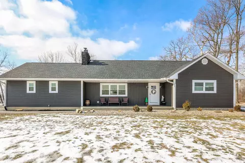 9978 Zane Trail Rd, Circleville, OH 43113