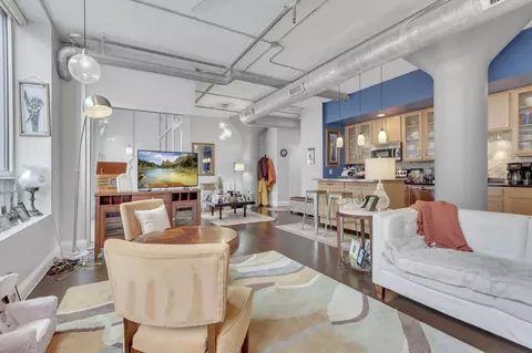 221 N Front St #308, Columbus, OH 43215
