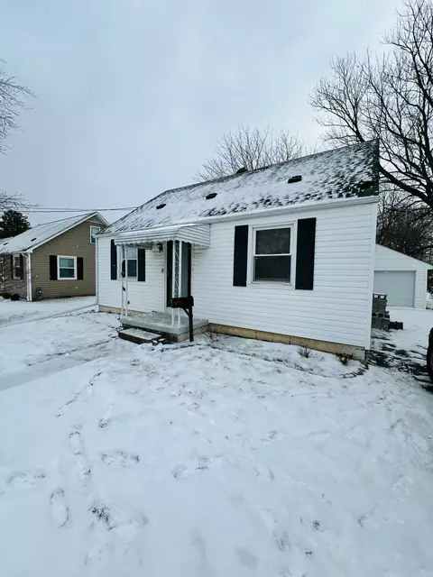 52 S 34th St, Newark, OH 43055