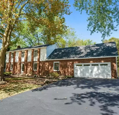 2696 Lane Rd, Columbus, OH 43220